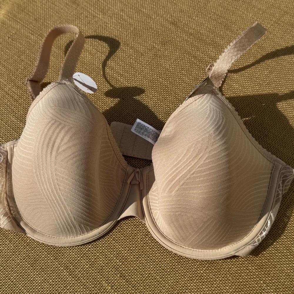 Wacoal Elegant Beige Women’s Bra Size 32DDD